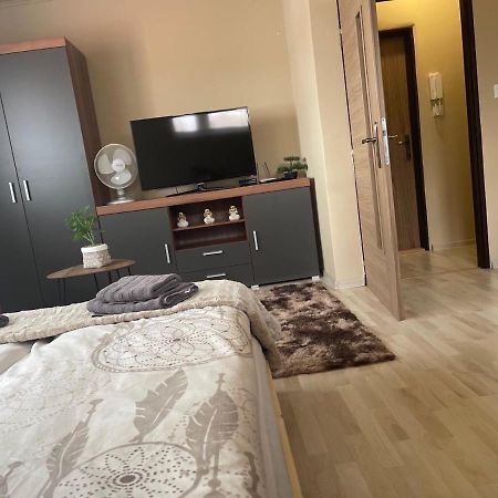 Garzon/ Studio Apartment Sahy Luaran gambar